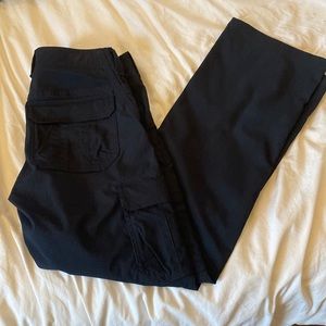 Black cargo pants NWB Under Armour storm loose fit